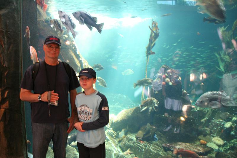 Vor dem Aquarium.jpg